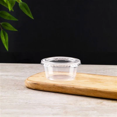 Cești din plastic pentru porții de unică folosință