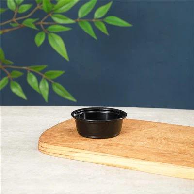 Pot face pahare de jeleu negru cu aromă de lici?